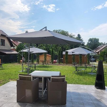 The Castle Suites & Apartment - Free Parking - (Adults Only) Cracóvia Exterior foto
