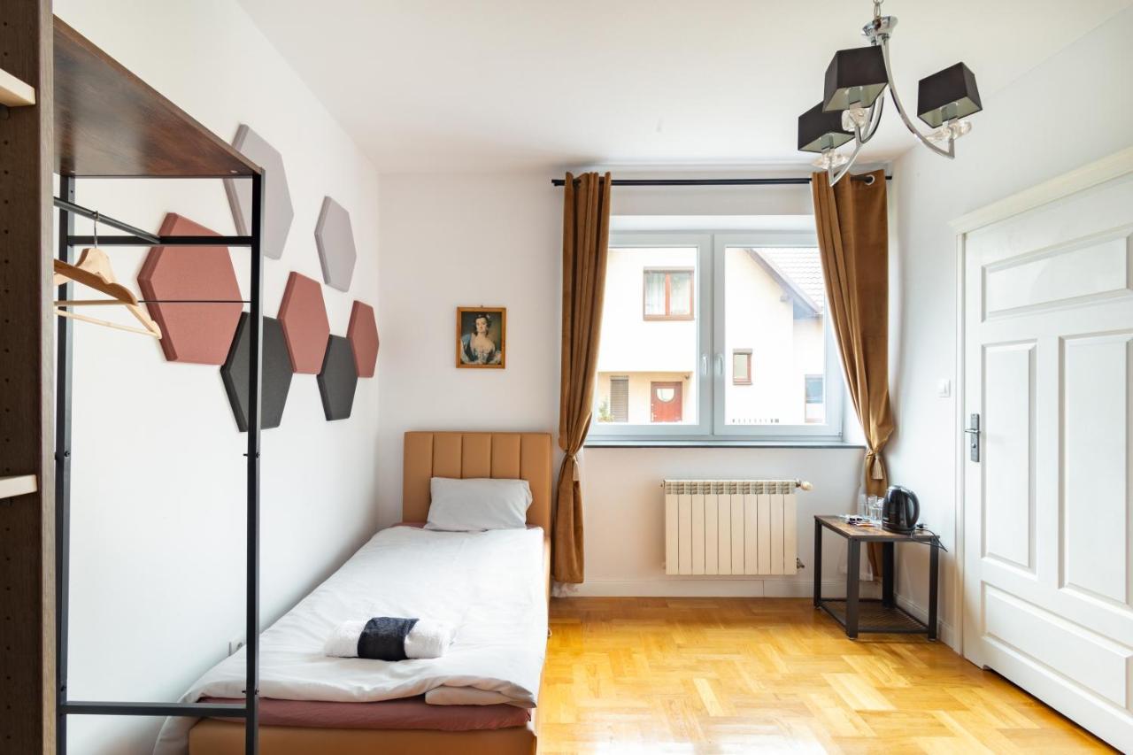 The Castle Suites & Apartment - Free Parking - (Adults Only) Cracóvia Exterior foto