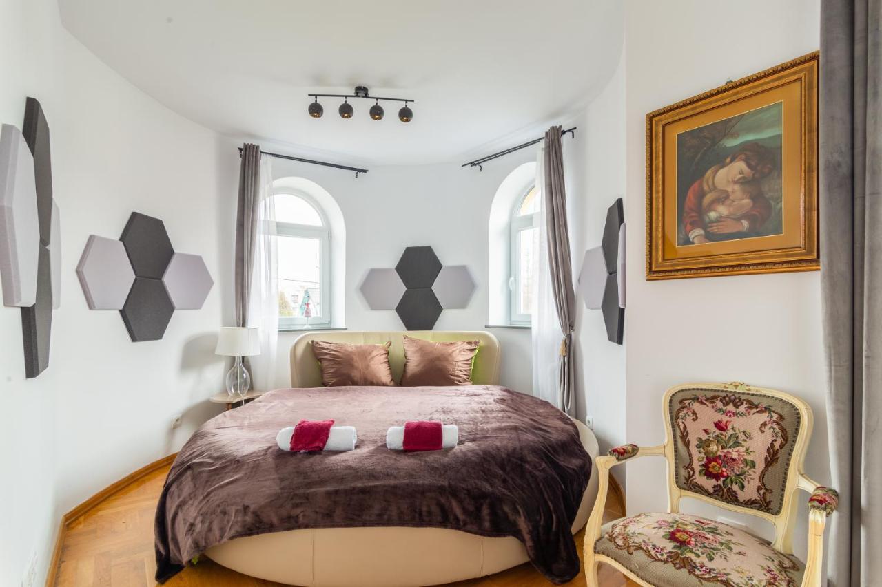 The Castle Suites & Apartment - Free Parking - (Adults Only) Cracóvia Exterior foto