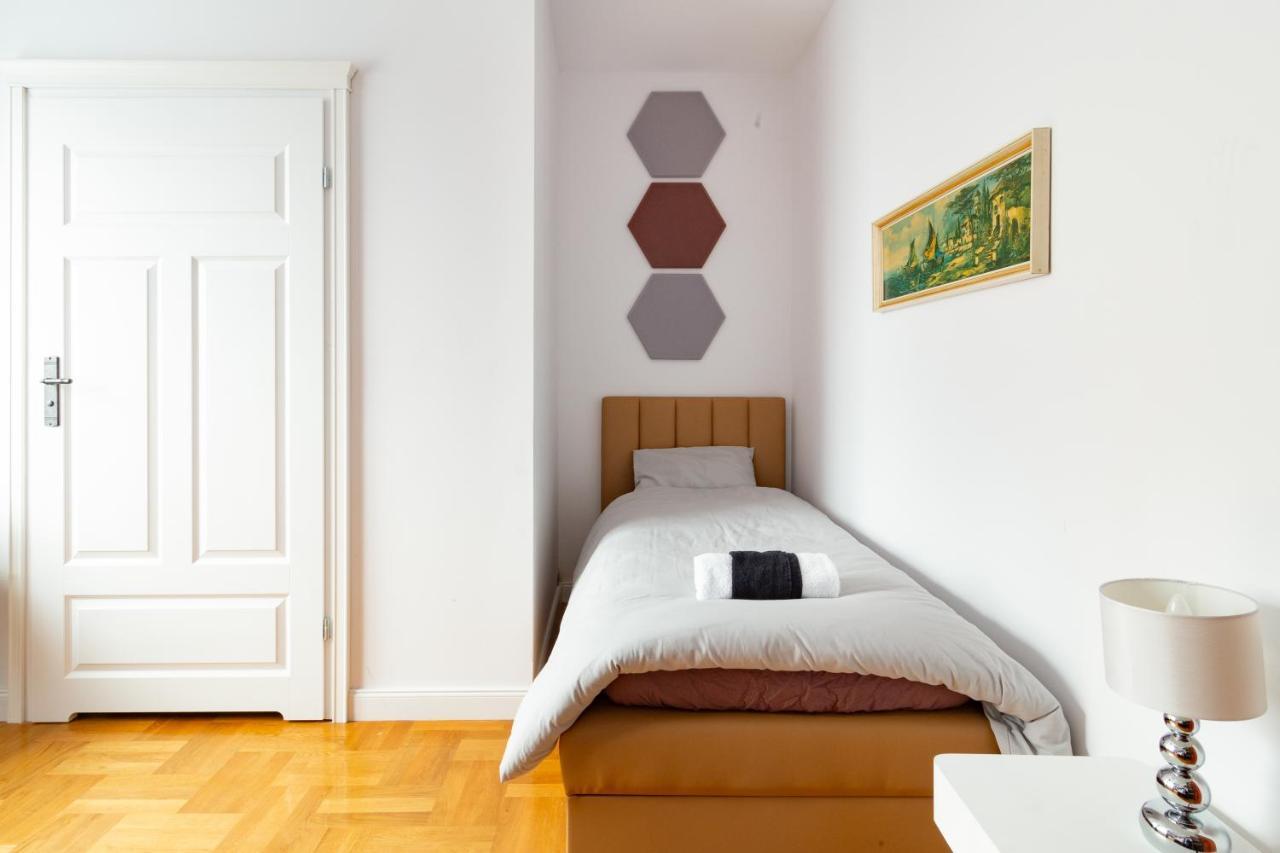 The Castle Suites & Apartment - Free Parking - (Adults Only) Cracóvia Exterior foto